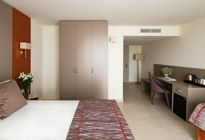 اتاق خانوادگی, Mayflower Hotel Malta