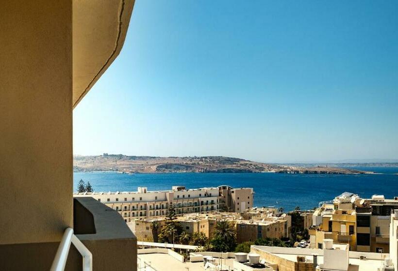 اتاق سوپریور با چشم‌انداز دریا, Mayflower Hotel Malta