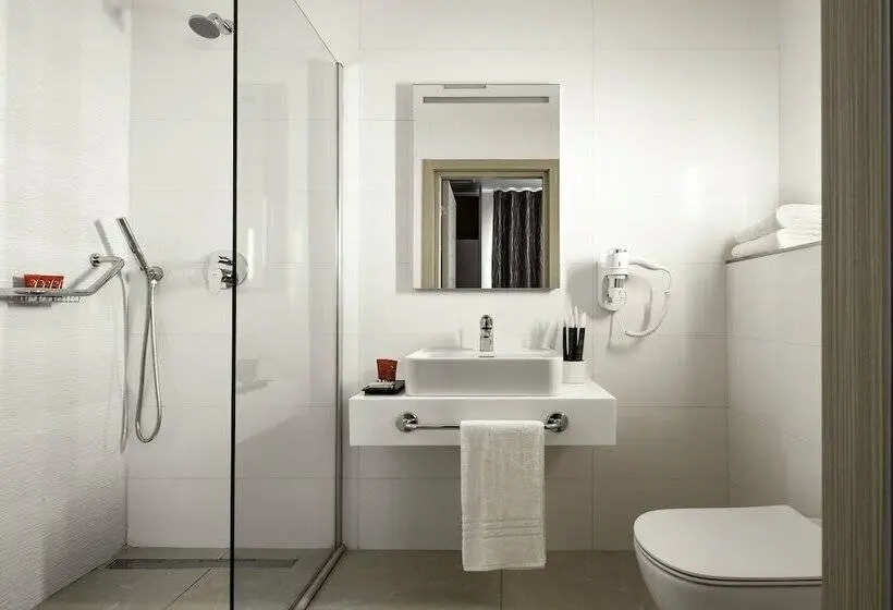 اتاق سوپریور با چشم‌انداز دریا, Mayflower Hotel Malta