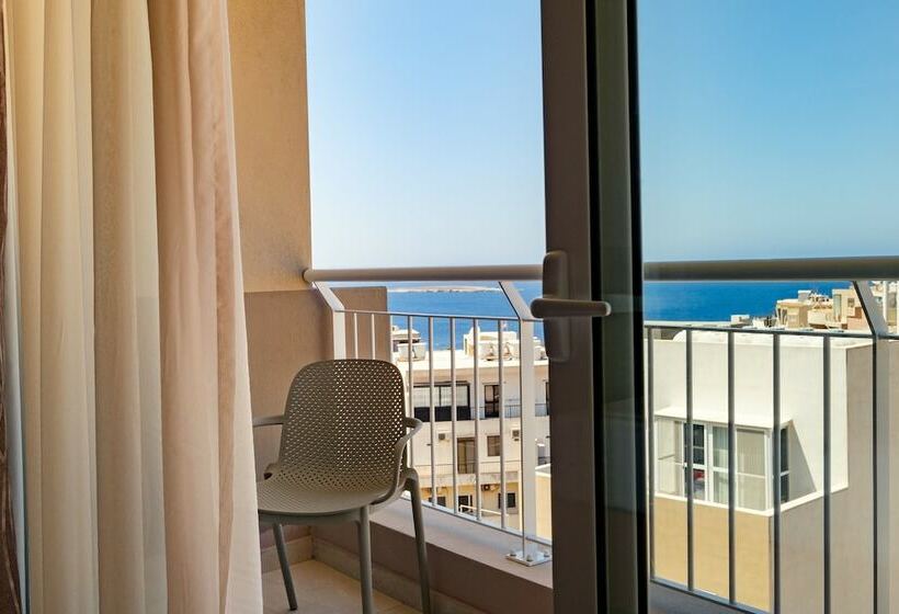 اتاق سوپریور با چشم‌انداز دریا, Mayflower Hotel Malta