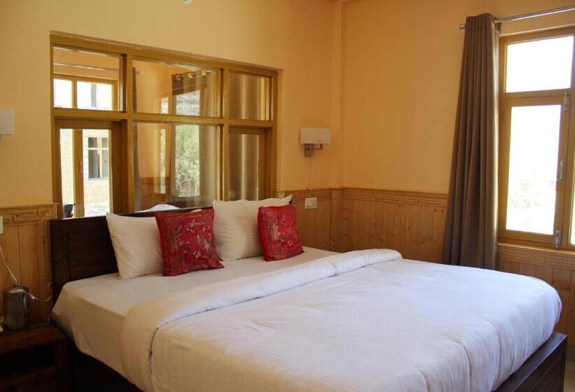 デラックストリプルルーム, Spiti Heritage