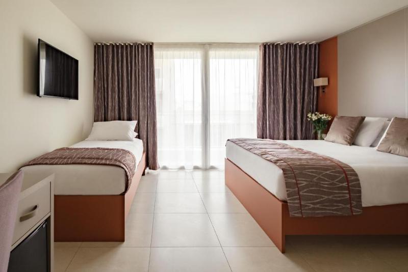 اتاق خانوادگی, Mayflower Hotel Malta