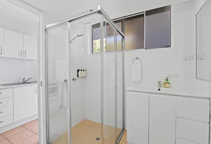 스탠다드 스튜디오 정원 전망, The Islander