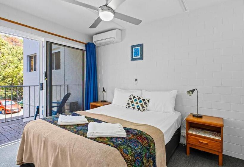 침실 1개 아파트, The Islander