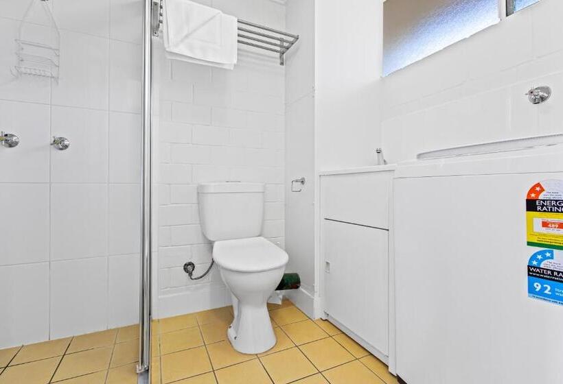 패밀리 룸, The Islander