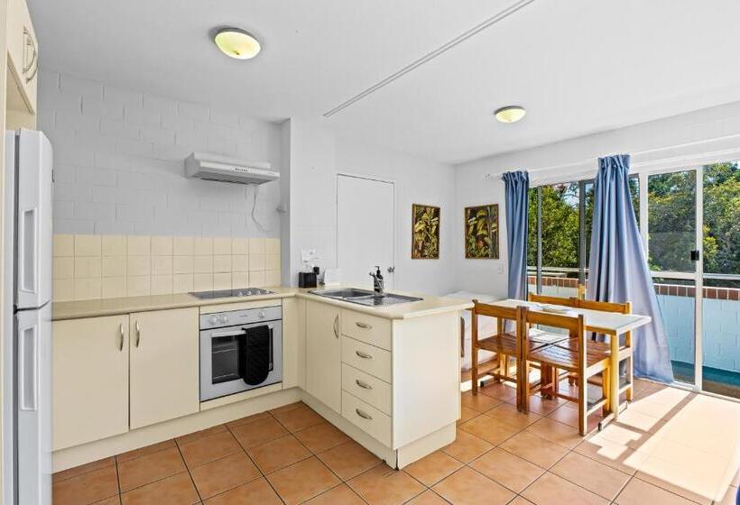 패밀리 룸, The Islander