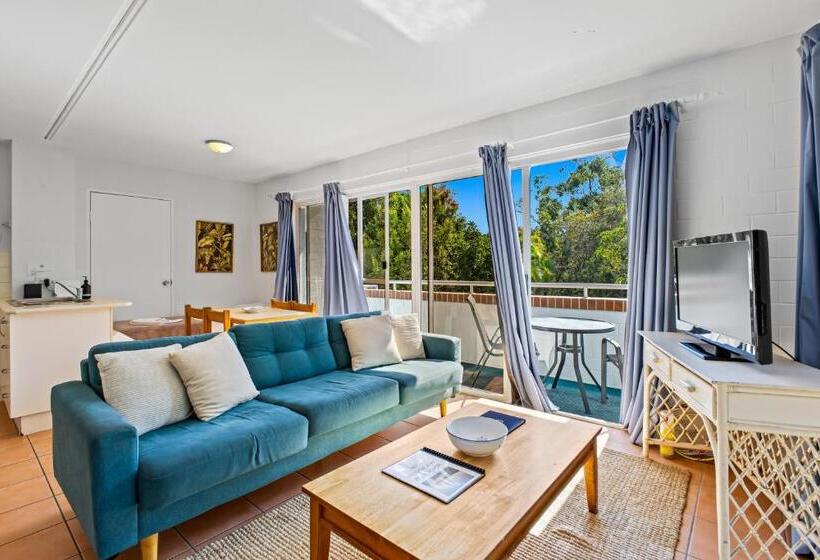 패밀리 룸, The Islander