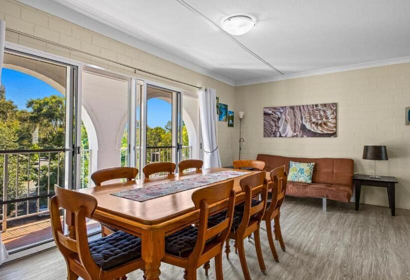 침실 2개 아파트, The Islander