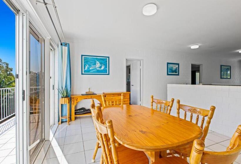 침실 2개 아파트, The Islander