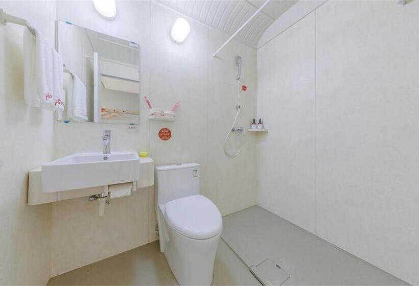 Номер Deluxe, Thank Inn Chain Hotel Lanshan District Yitang