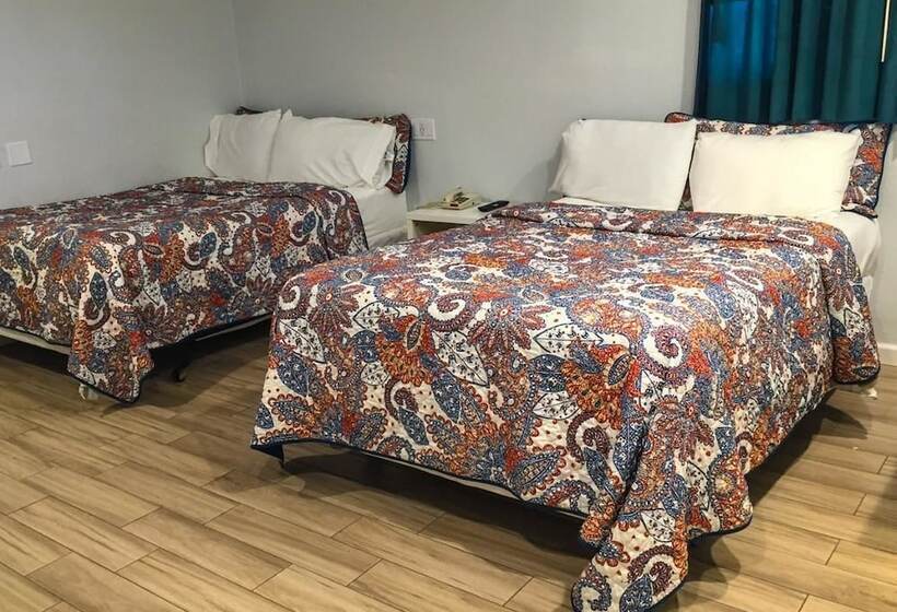 غرفه قياسيه سريرين مزدوجين, Berkeley Inn