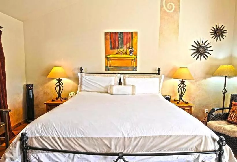 اتاق استاندارد با تخت بزرگ, Blue Iguana Inn