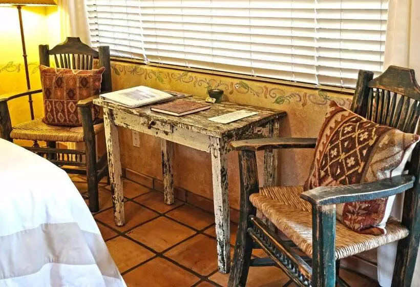 اتاق استاندارد با تخت بزرگ, Blue Iguana Inn
