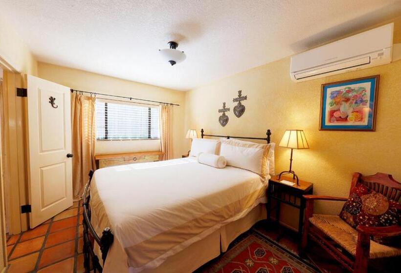 בונגלו סטנדרט 2 חדרי שינה, Blue Iguana Inn