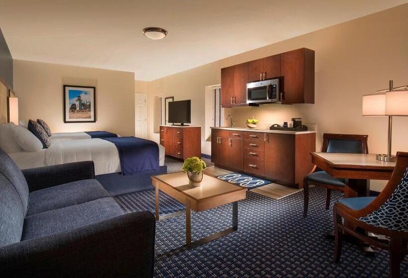 إستوديو قياسى, Bristol Harbor Inn