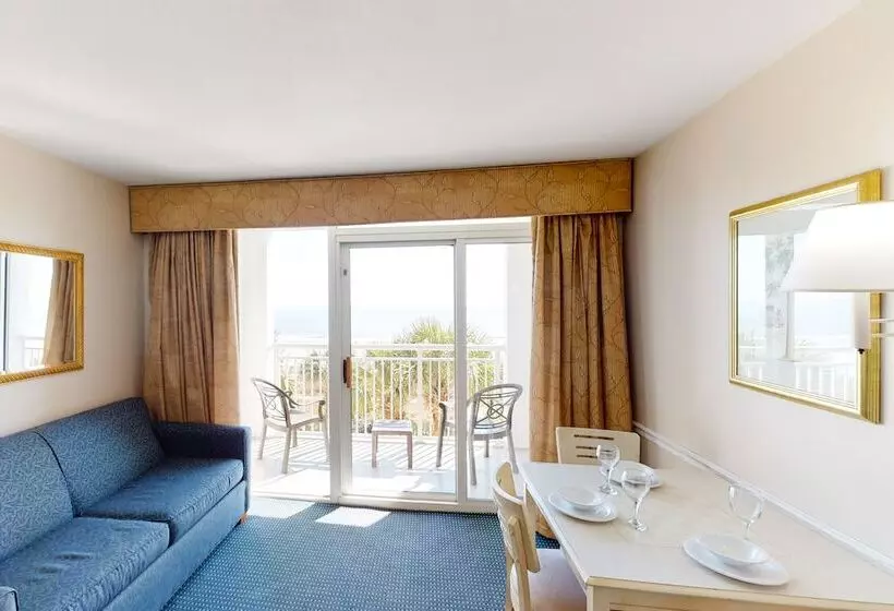 استودیوی استاندارد با چشم‌انداز دریا, Camelot By The Sea By Oceana Resorts