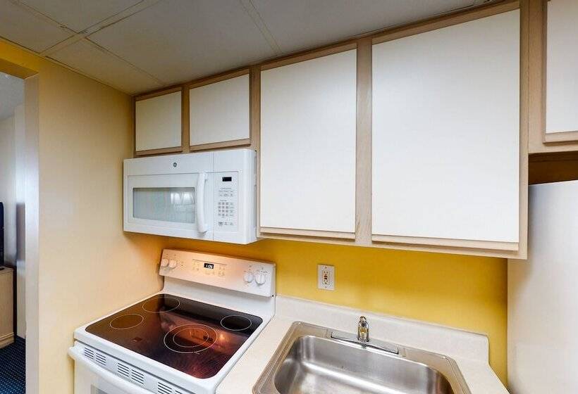 استودیوی استاندارد با چشمانداز دریا, Camelot By The Sea By Oceana Resorts