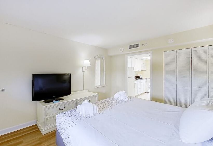 سوییت با چشمانداز دریا, Camelot By The Sea By Oceana Resorts