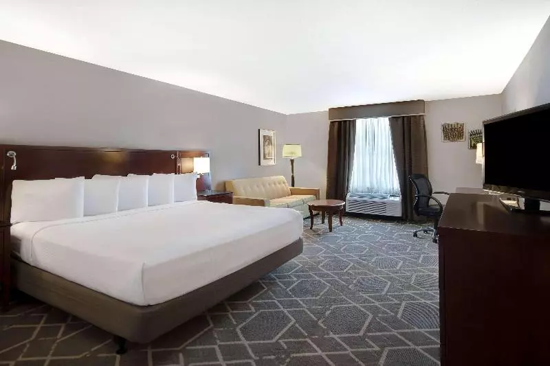 身障者適用キングサイズベッドルーム, Cypress Bend Resort, A Wyndham