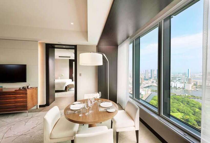 스위트 킹사이즈 침대, Hilton St. Louis At The Ballpark