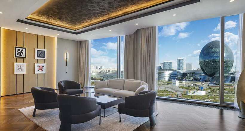 스위트 킹사이즈 침대, Hilton St. Louis At The Ballpark