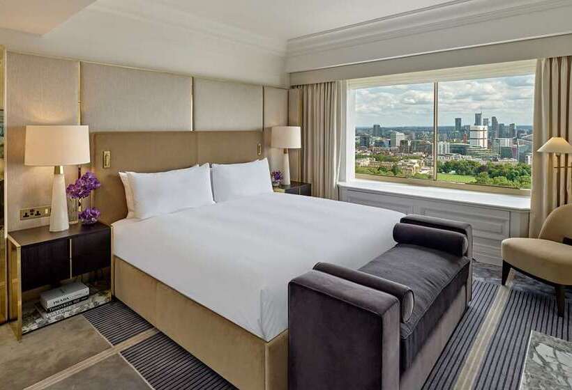 스위트 킹사이즈 침대, Hilton St. Louis At The Ballpark