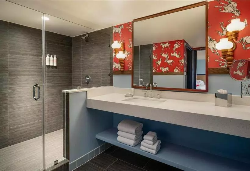 اتاق پرمیوم, Hilton St. Louis At The Ballpark