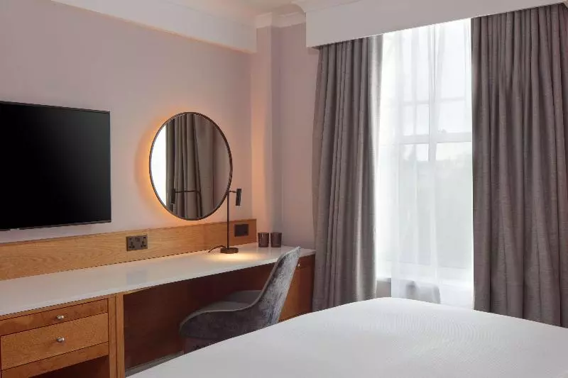 سوئیت با تخت بزرگ, Holiday Inn Express & Suites Tulare, An Ihg