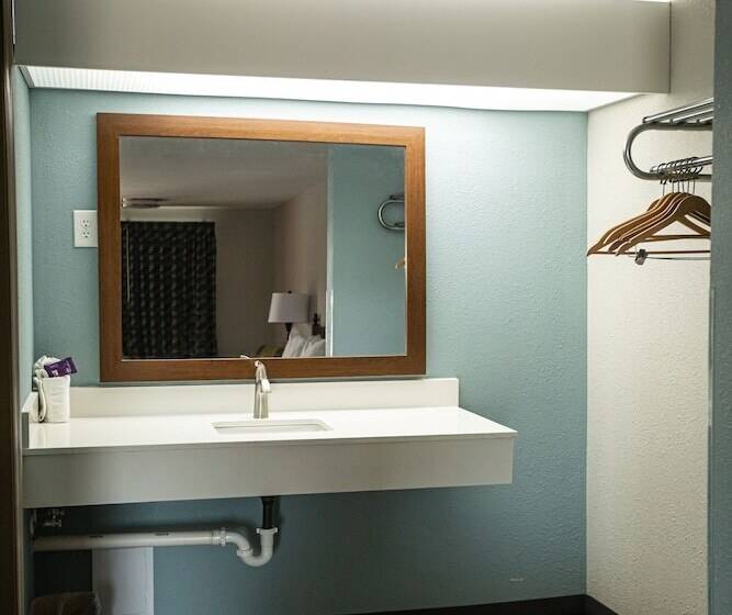 Номер Стандарт 2 Двуспальные Кровати, Knights Inn Mount Airy