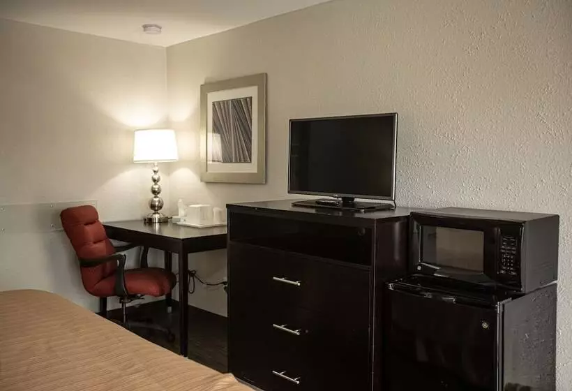 ２ダブルベッドのスタンダードルーム, Knights Inn Mount Airy