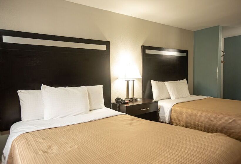 Номер Стандарт 2 Двуспальные Кровати, Knights Inn Mount Airy