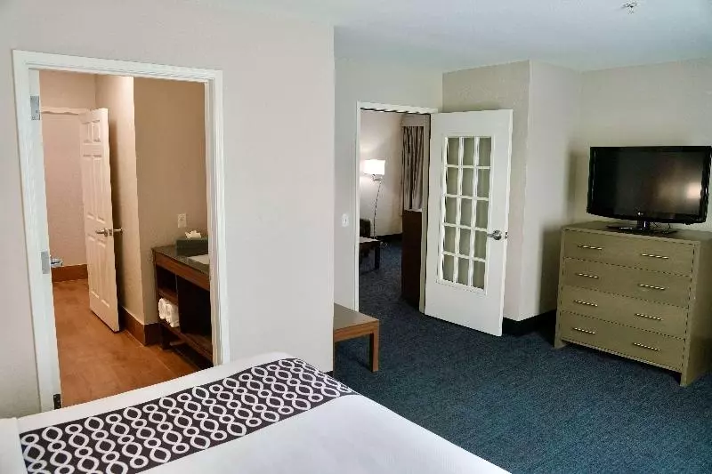 キングサイズベッドのスイートルーム, La Quinta By Wyndham Tomball