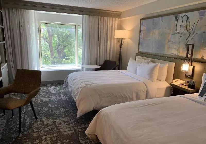 اتاق استاندارد با چشم‌انداز دریاچه, Marriott Dallas Las Colinas