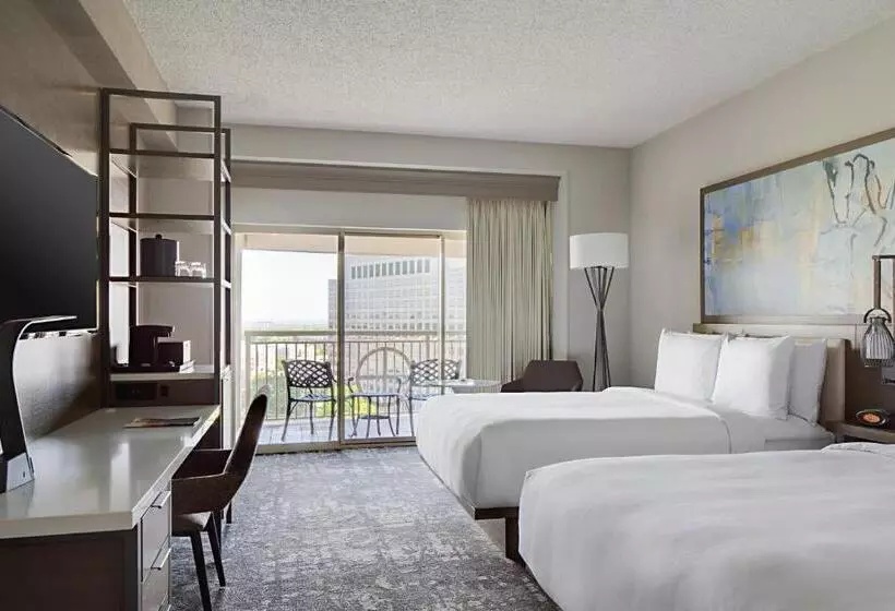 اتاق استاندارد با چشم‌انداز دریاچه, Marriott Dallas Las Colinas
