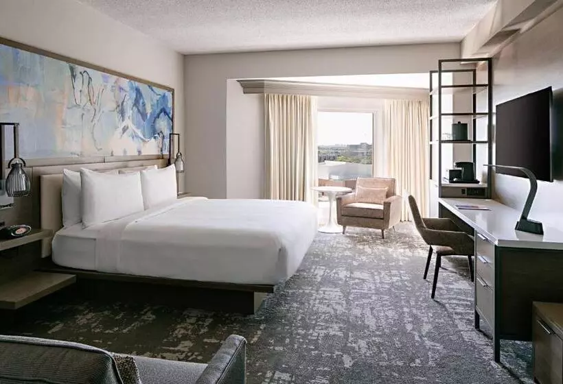 اتاق سوپریور با تخت بزرگ, Marriott Dallas Las Colinas