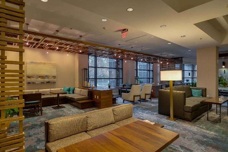 带大床的俱乐部房间, Richmond Marriott Short Pump