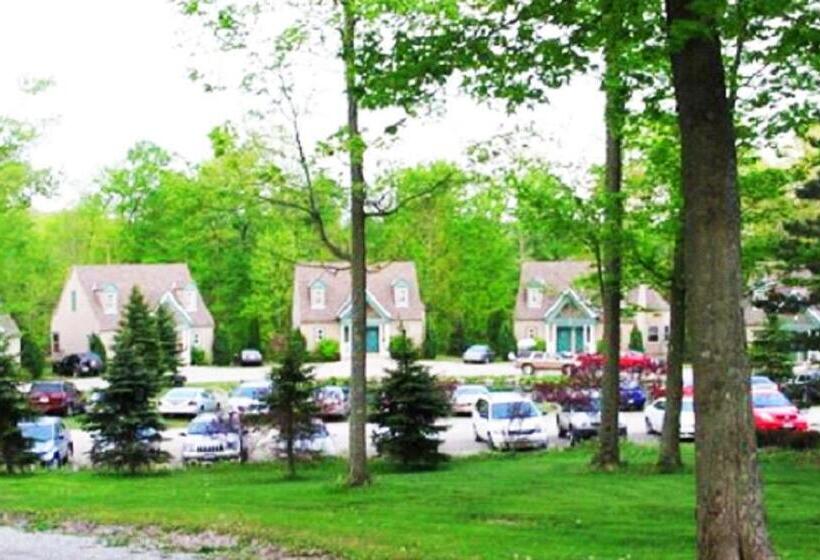 Хижина, Spruce Hill Inn & Cottages