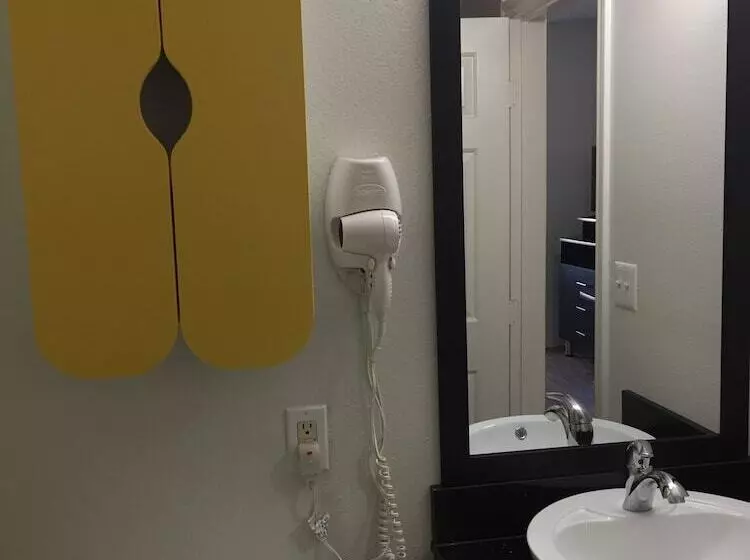 身障者適用スイートルーム, Studio 6dallas, Tx