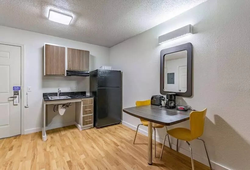 身障者適用スイートルーム, Studio 6dallas, Tx
