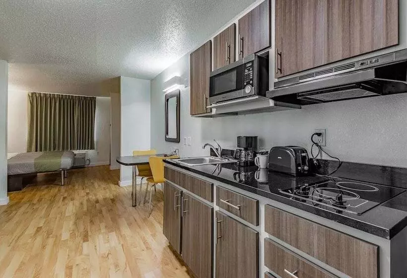 身障者適用スイートルーム, Studio 6dallas, Tx