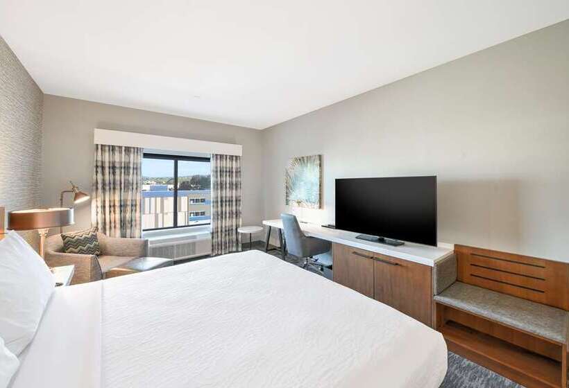 غرفة قياسية سرير كينج, Juniper Hotel Cupertino, Curio Collection By Hilton