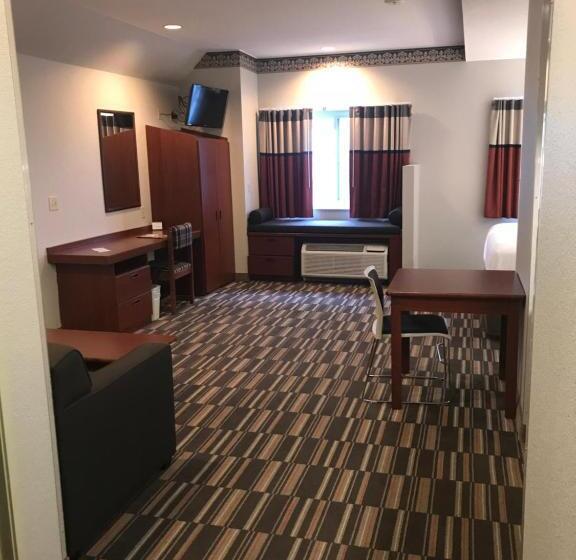 Люкс Кровать Кинг, Microtel Inn & Suites Urbandale