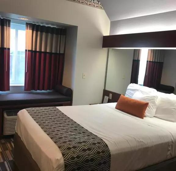 ハイドロマッサージバス付きスイート, Microtel Inn & Suites Urbandale