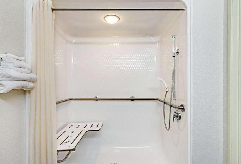 适合残疾人士使用的套间, Microtel Inn & Suites Urbandale