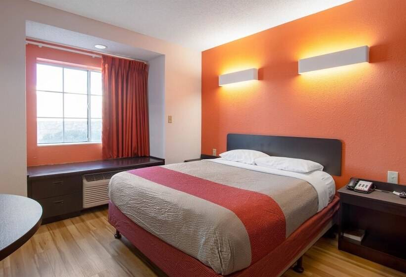 סוויטה, Motel 6 El Paso, Tx   Southeast