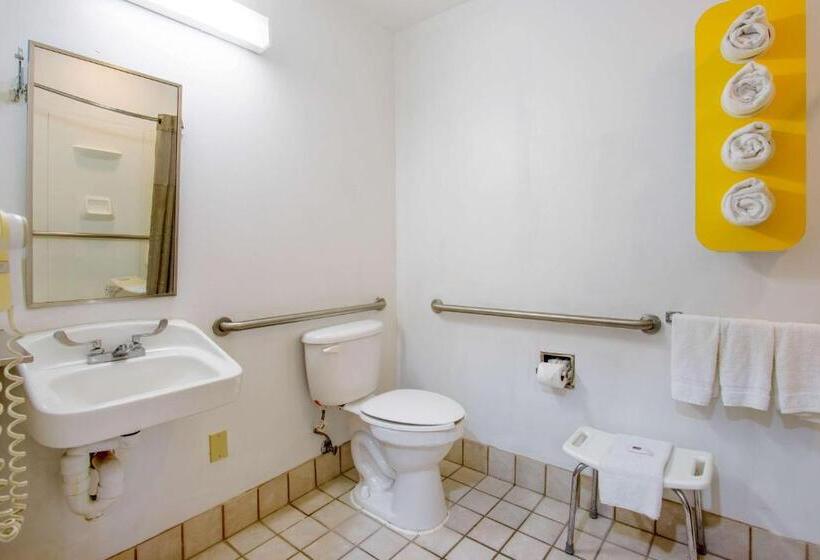 חדר סטנדרט מותאם לאדם עם מוגבלויות, Motel 6 El Paso, Tx   Southeast