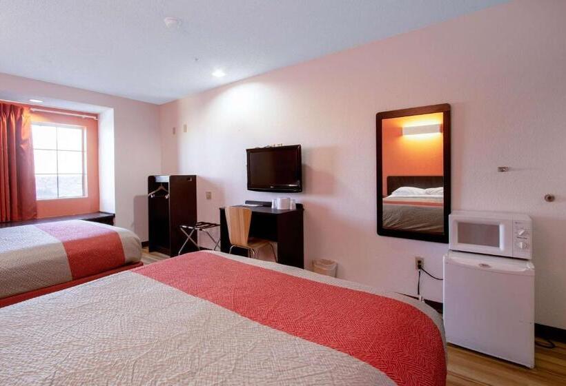 חדר סטנדרט מותאם לאדם עם מוגבלויות, Motel 6 El Paso, Tx   Southeast