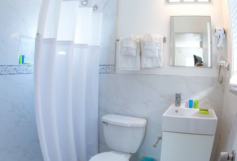 스위트 킹사이즈 침대, St. Pete Beach Suites