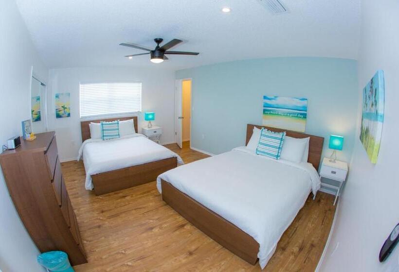 جناح, St. Pete Beach Suites