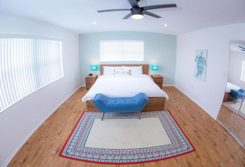 جناح, St. Pete Beach Suites